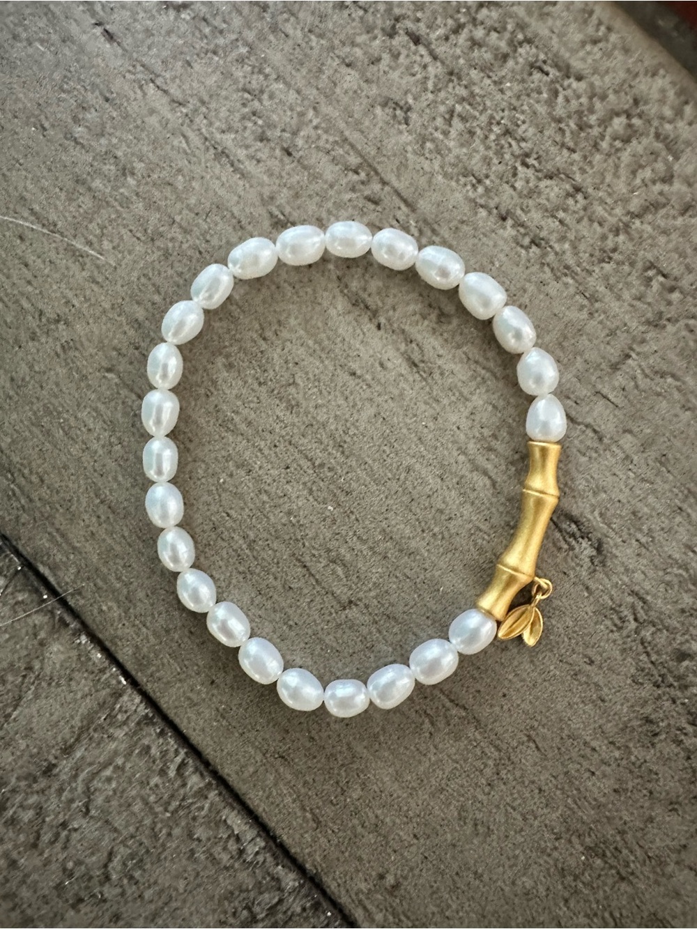 Genuine Freshwater Pearl Stretch Bracelet with Gold Bamboo Accent 4-5mm